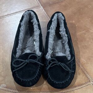 UGG Women's Black Moccasins with Fur Lining Size 8